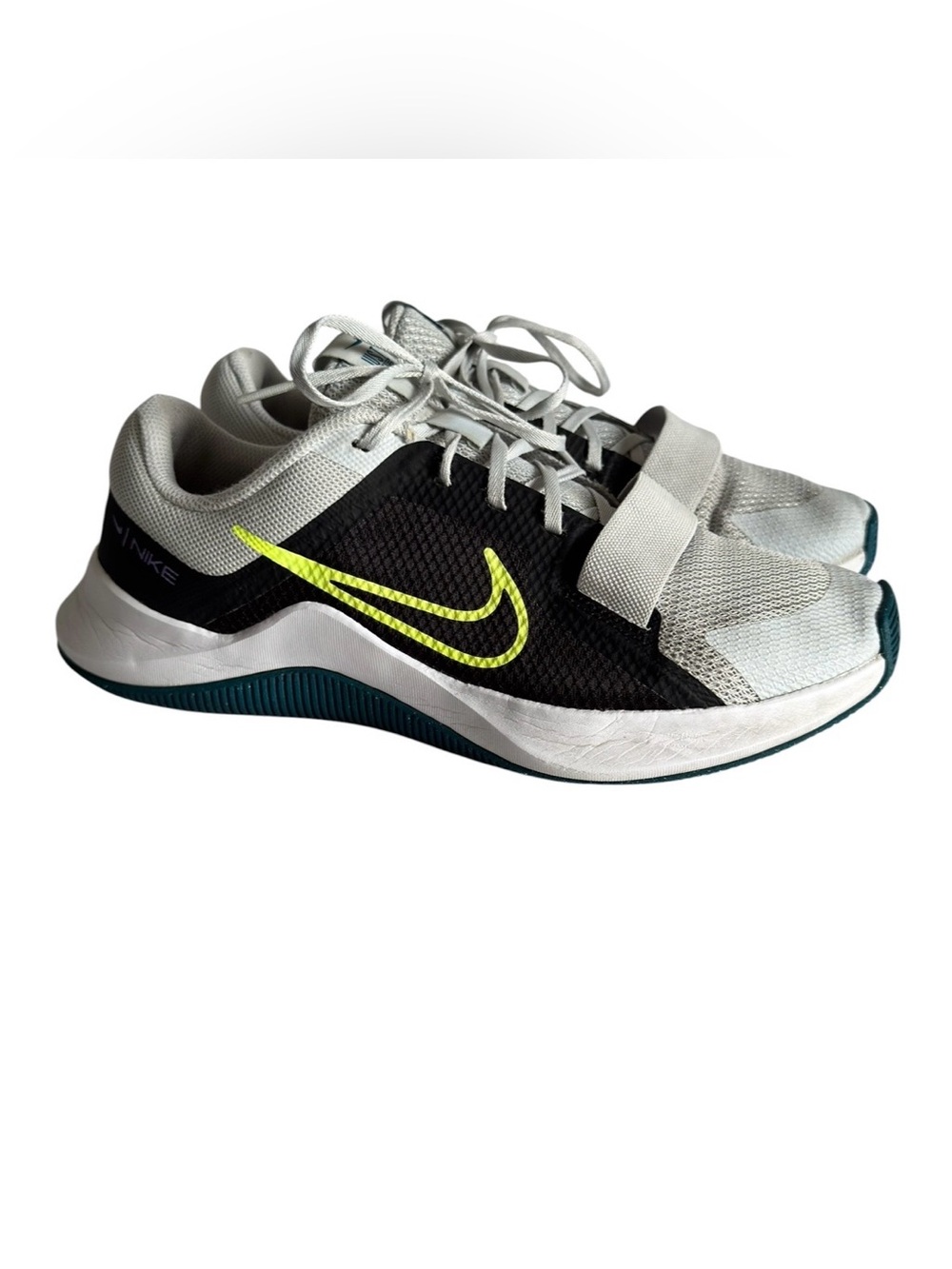 Nike MC Trainer 2 Sneakers Men’s 9 Shoes Grey Platinum Black Volt DM0823 006